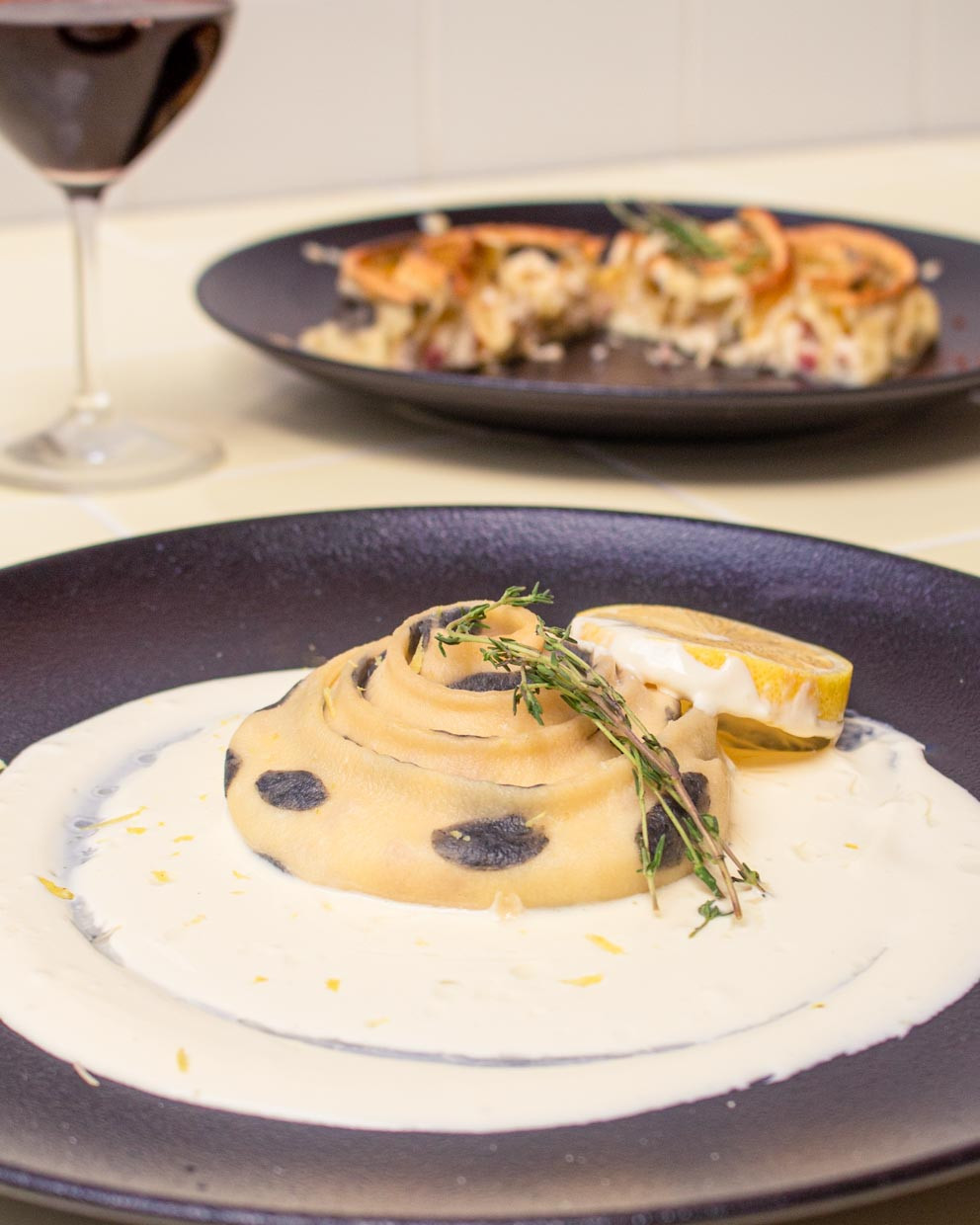ROTOLO DUAS CORES COM RICOTA E MORTADELA